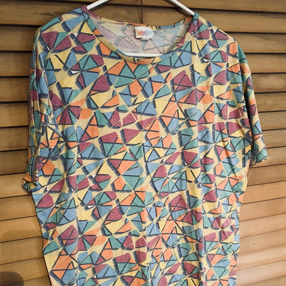 Lularoe T-shirt